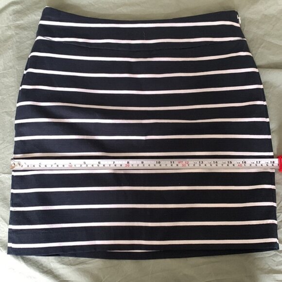 NWT - Banana Republic Striped Skirt - Picture 9 of 9